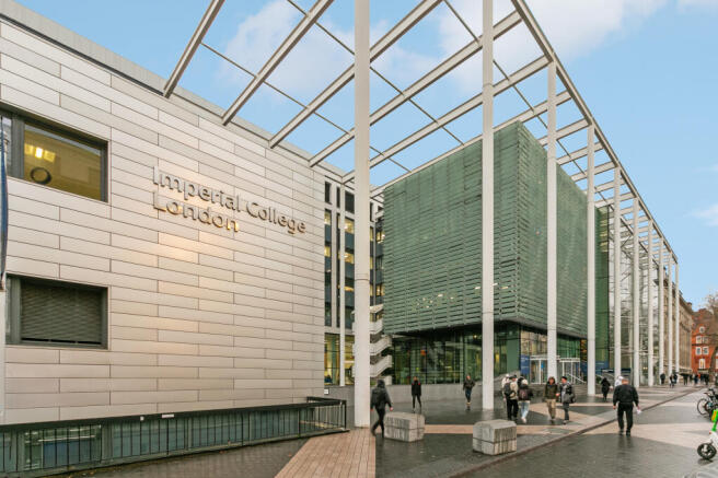 Imperial College London acceptance rate campus building image
