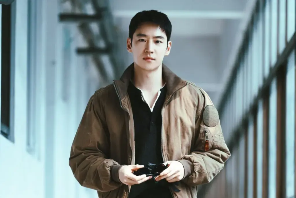 Lee Je-hoon, notable Korea University alumnus and South Korean actor